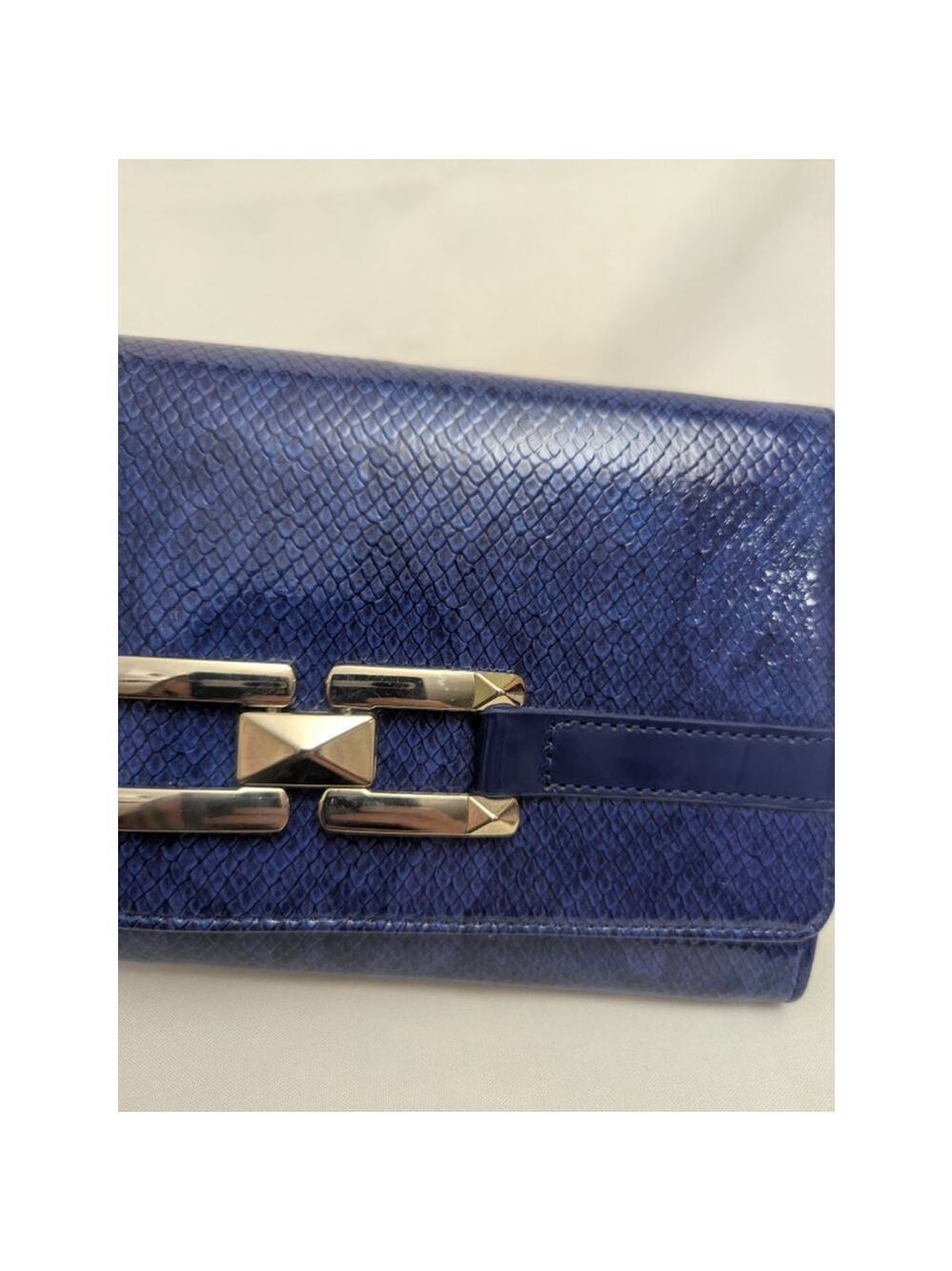 White House Black Market Blue Faux Snakeskin Clutch - Picture 3 of 13